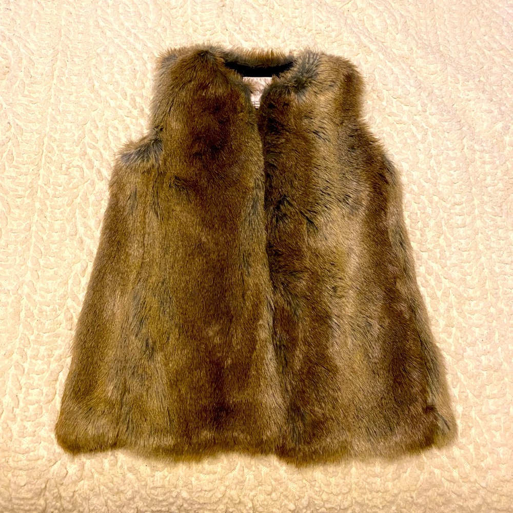 ✨✨Excellent Condition Zara Faux Fur Vest